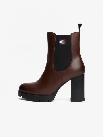 Высокие сапоги