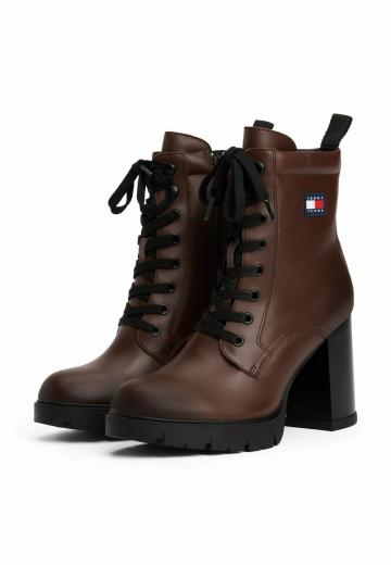 Полусапожки на высоком каблуке