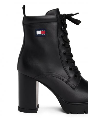 Полусапожки на высоком каблуке