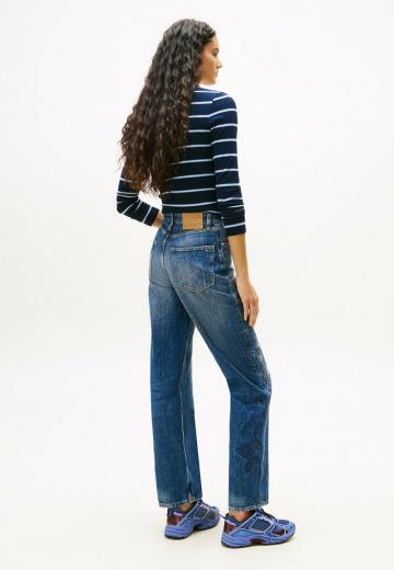 Прямые джинсы