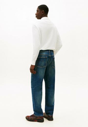 Прямые джинсы