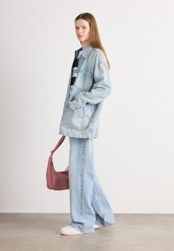 Куртка с накладнымит карманами