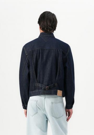 Джинсовая куртка