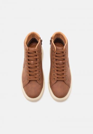 Высокие кеды