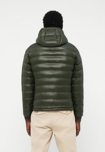 Зимняя куртка