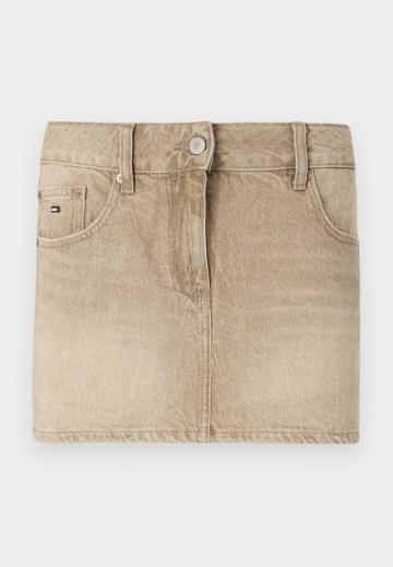 Юбка с накладными карманами