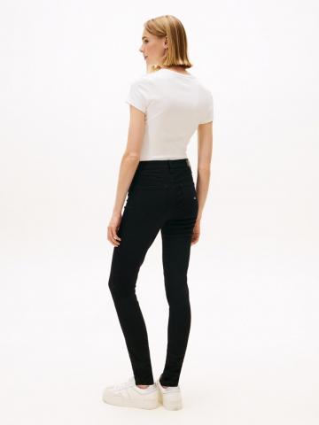 Узкие джинсы