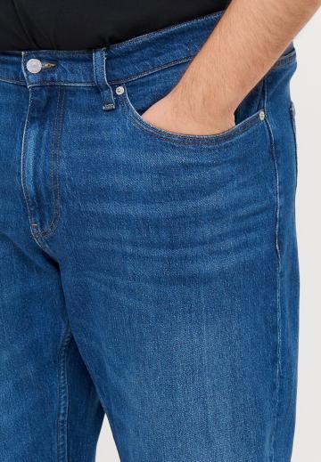 Узкие джинсы