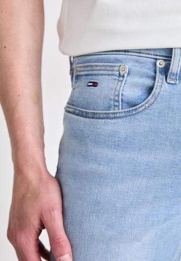 Узкие джинсы