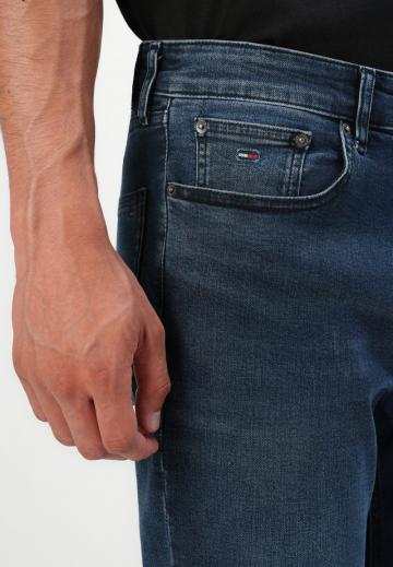 Узкие джинсы