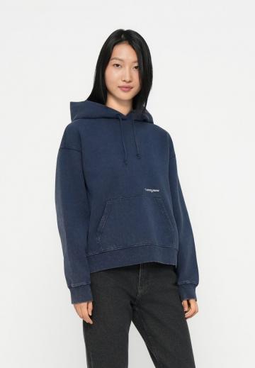 Пуловер с капюшоном