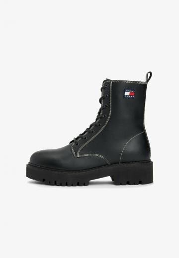 Ботинки на шнуровке