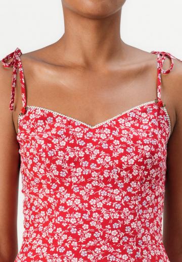 Короткое платье