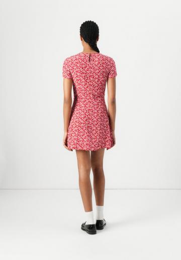 Короткое платье