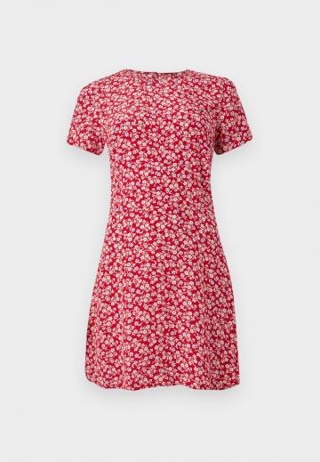 Короткое платье