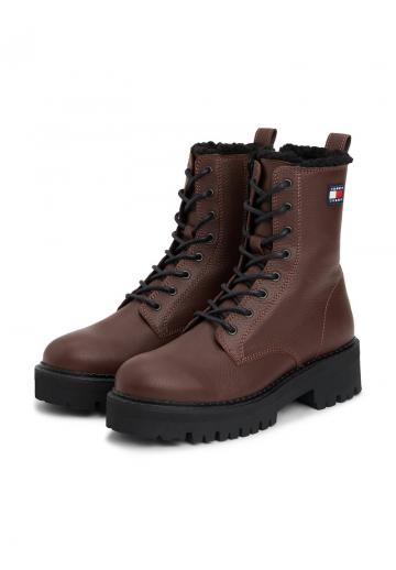 Ботинки на шнуровке