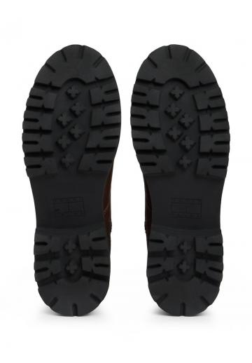 Ботинки на шнуровке