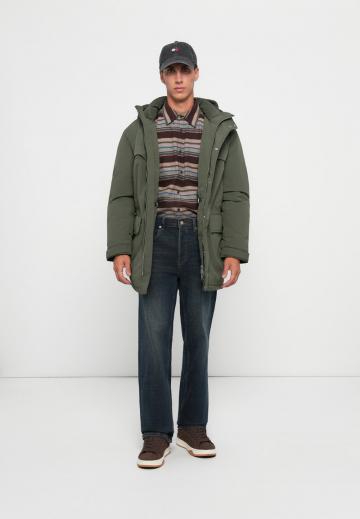 Зимняя куртка