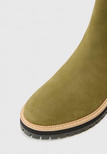 Зимние ботинки