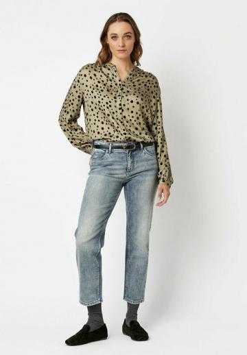 Атласная блузка