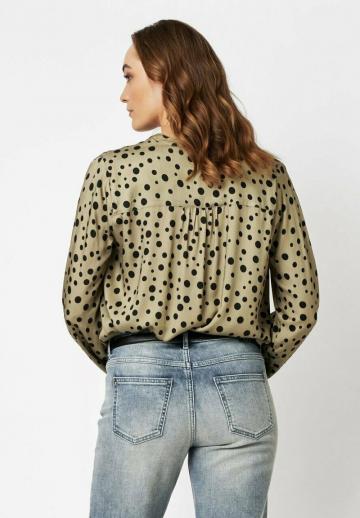 Атласная блузка