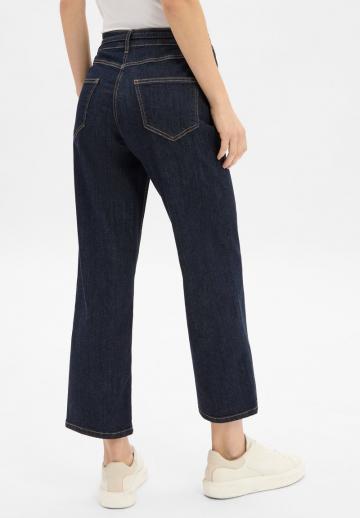 Короткие джинсы