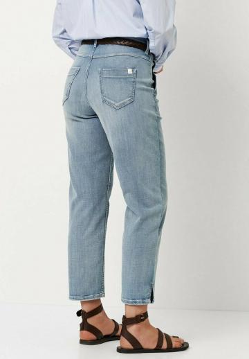 Короткие джинсы