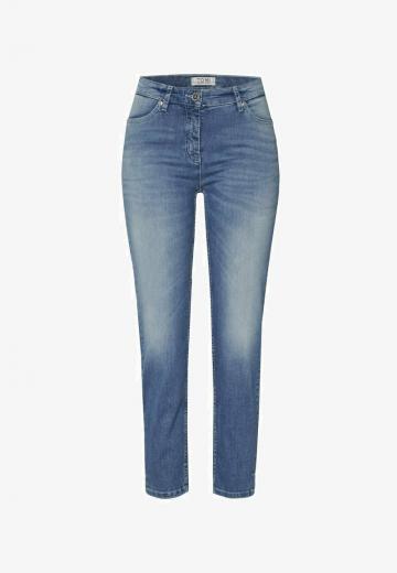 Короткие джинсы