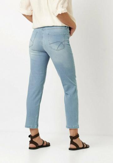 Короткие джинсы