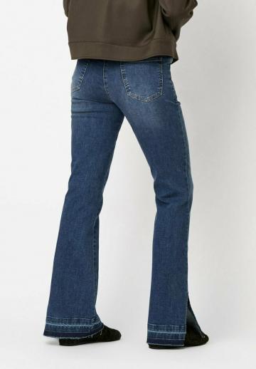 Клешеные брюки