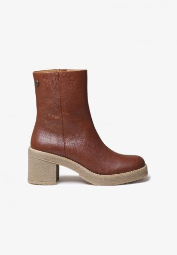 Полусапожки на платформе