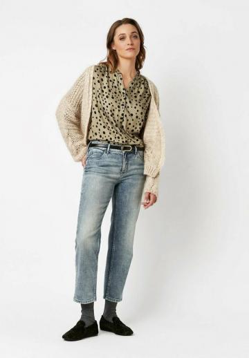 Короткие джинсы