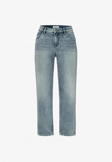 Короткие джинсы