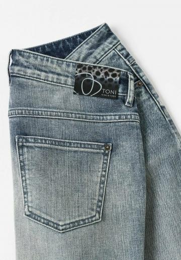 Короткие джинсы