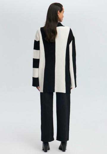 Длинный пуловер