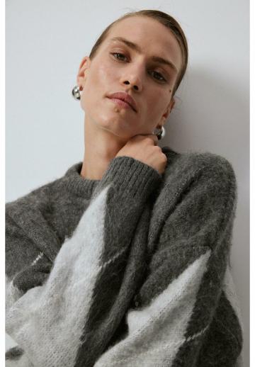 Длинный пуловер