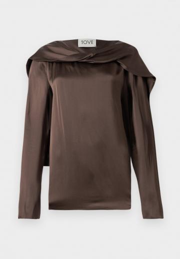 Атласная блузка