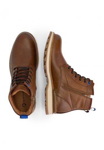 Ботинки на шнуровке