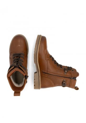 Ботинки на шнуровке