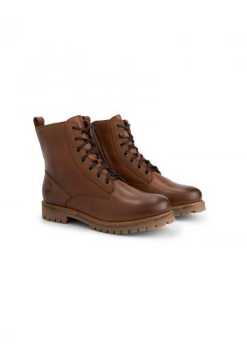 Ботинки на шнуровке