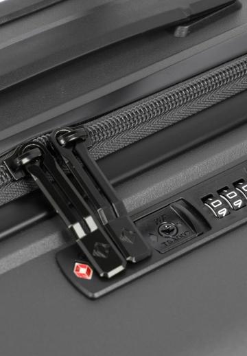 Набор чемоданов