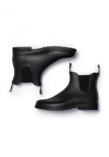 Резиновые сапоги