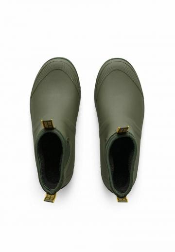 Резиновые сапоги