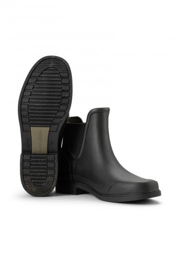 Резиновые сапоги