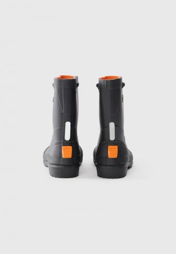 Резиновые сапоги