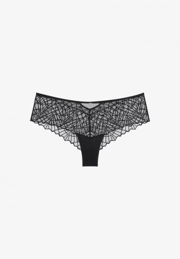 Трусы на бедрах