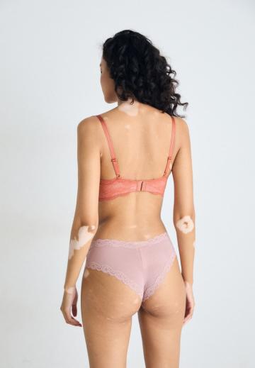 Бюстгальтер