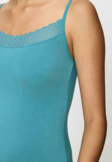 Топ на бретельках