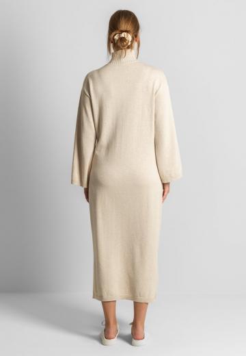 Вязаное платье