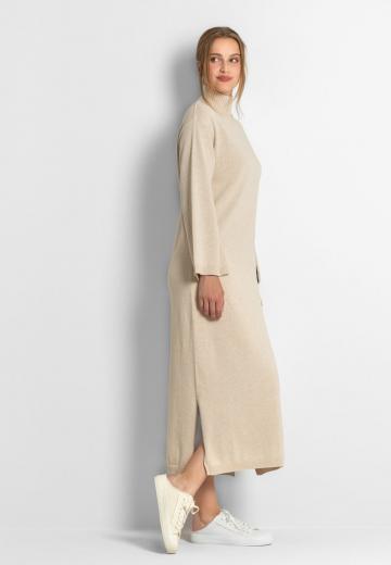 Вязаное платье